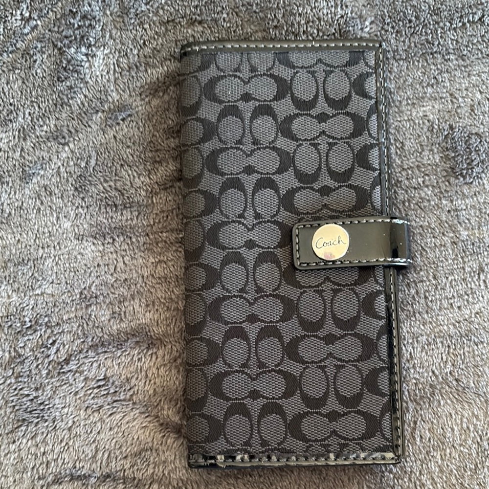 Coach Black and Gray Signature Wallet so stunning